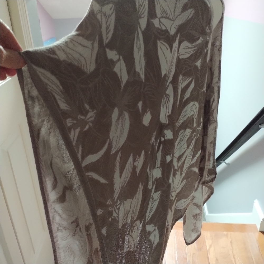 Simply Noelle Kimono Poncho Cape Shawl Wrap Taupe and Cream One Size - Picture 9 of 11